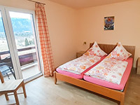 Schlafzimmer in der Ferienwohnung Falkenstein